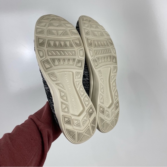 APL Techloom Wave Slip-On Running Shoes Women’s 9.5 Black Cushioned Lightweight - Picture 6 of 10
